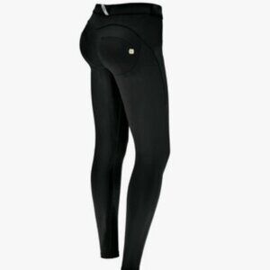 Freddy Jeans - Black Stretch Satin/Spandex Booty-lift Skinny Jeans